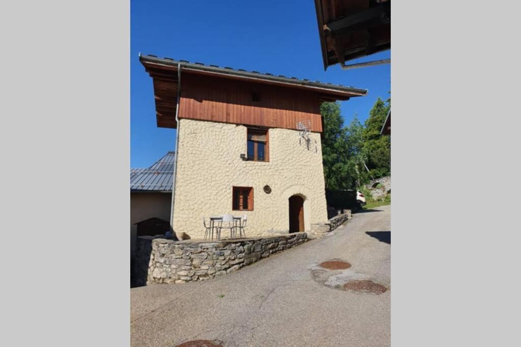 Maison Individuelle Chaleureuse Au Calme 圣莫里斯堡 外观 照片