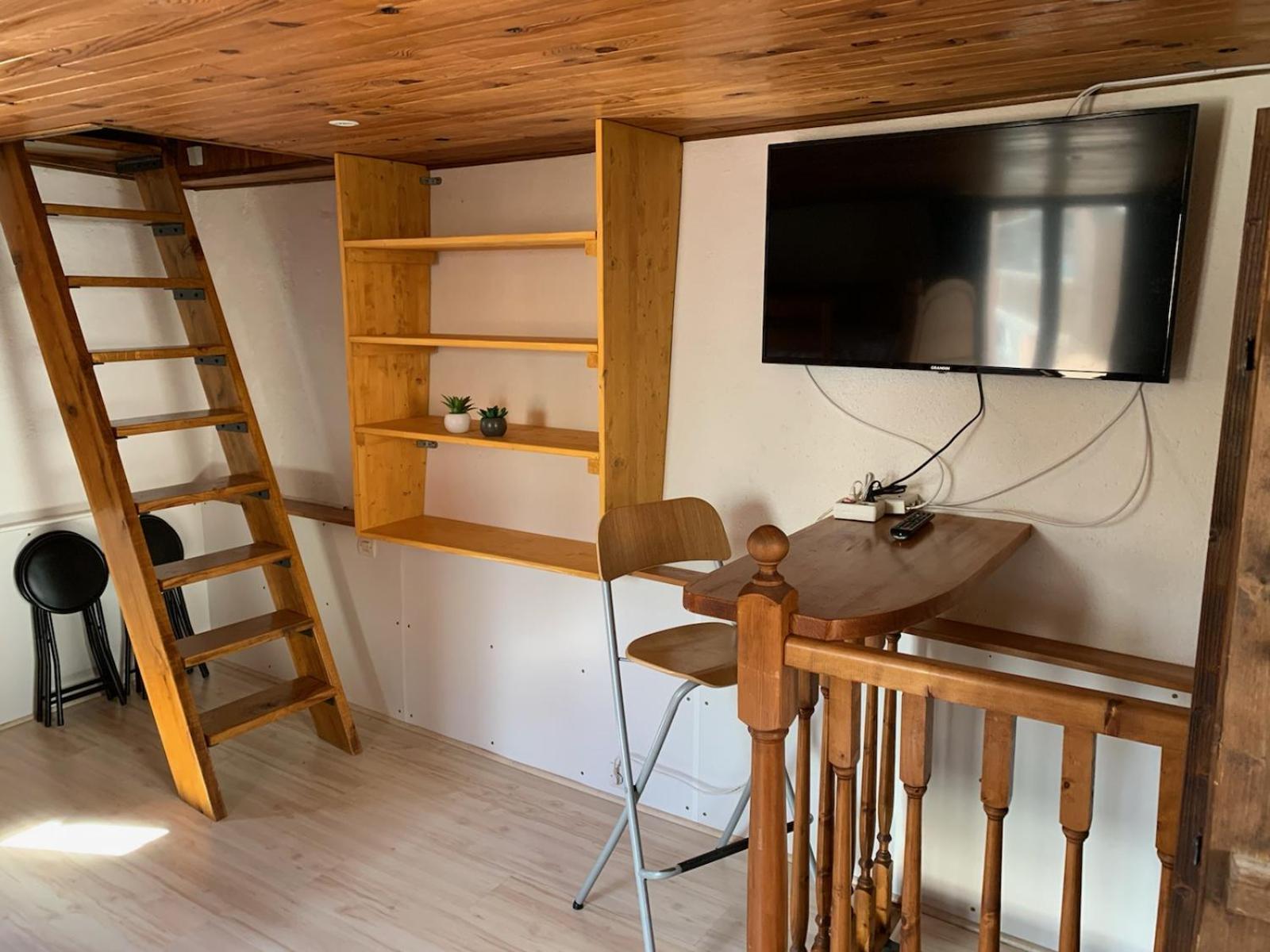 Maison Individuelle Chaleureuse Au Calme 圣莫里斯堡 外观 照片
